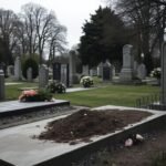 Tombe profanée de Robert Badinter au cimetière de Bagneux