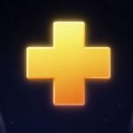 Logo PlayStation Plus avec des éléments de jeu mystérieux.