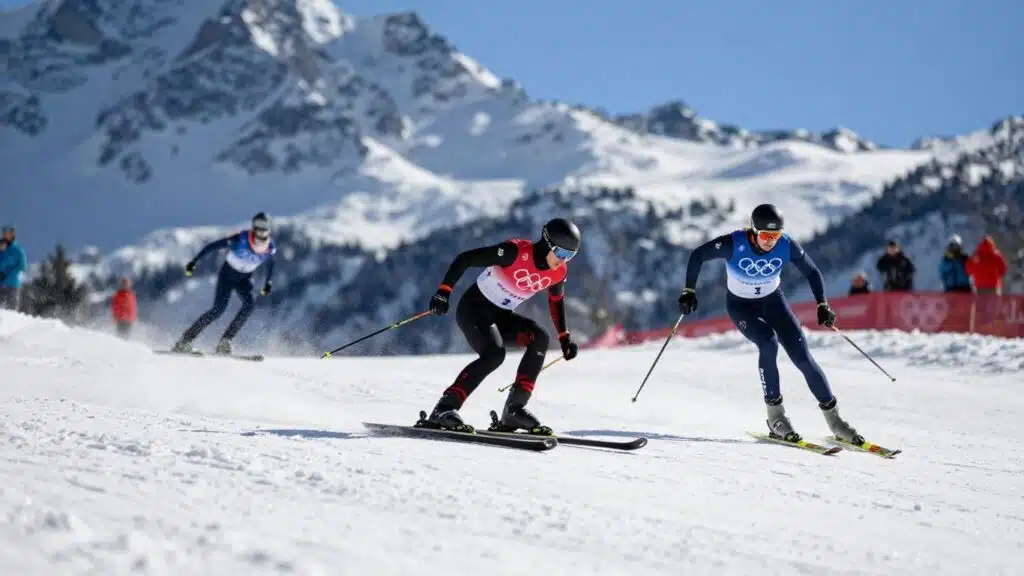 Athlètes en action aux Jeux Olympiques d'Hiver Milan-Cortina 2026.