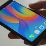 Écran de smartphone Android avec des astuces cachées activées.
