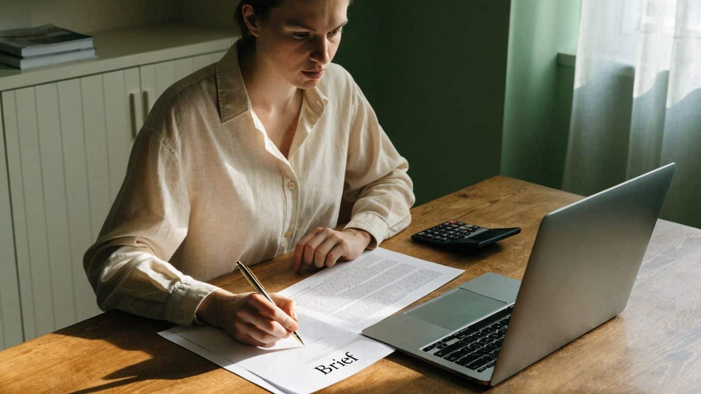 Devis et propositions commerciales : comment un freelance peut les préparer plus vite avec l’IA